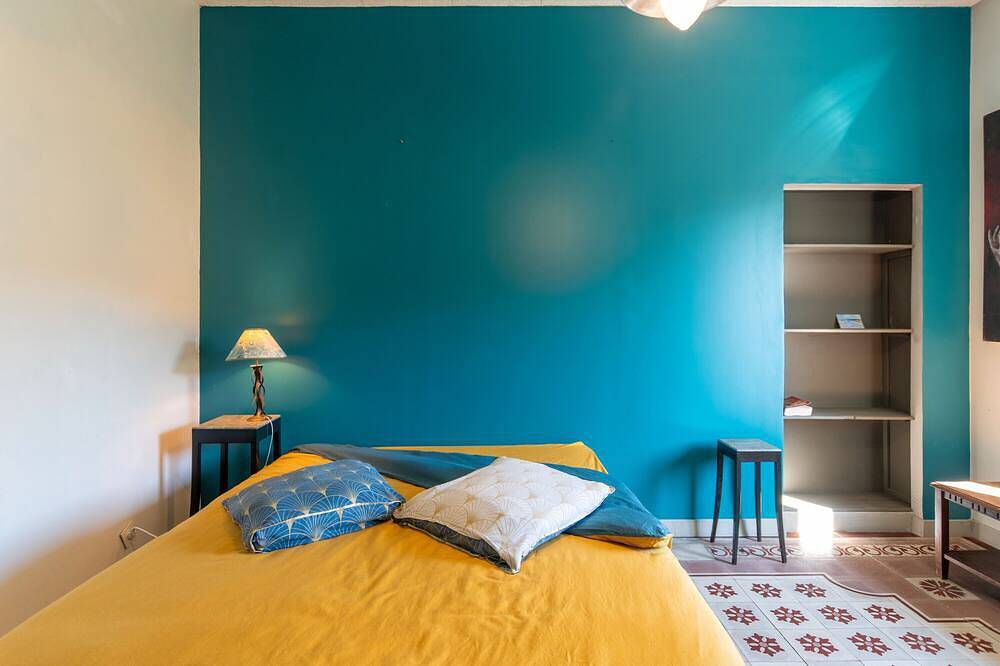 Apartment 'Bleue' mit gemeinsamer Terrasse, gemeinsamem Garten und Wlan in Le Teil, Privas