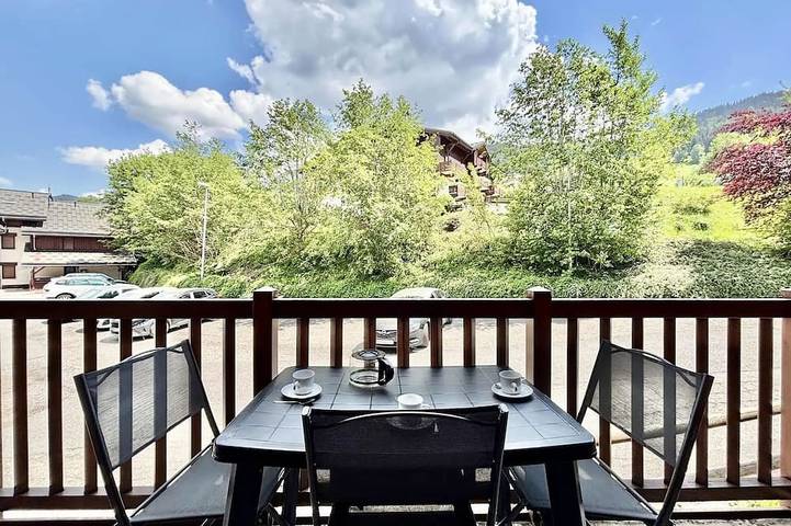 Chalet pour 4 personnes, avec piscine et jacuzzi à Flumet