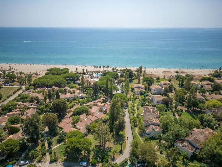 Parc de vacances pour 4 personnes, avec jardin et piscine ainsi que vue et bassin pour enfant, adapté aux familles en Corse - 2