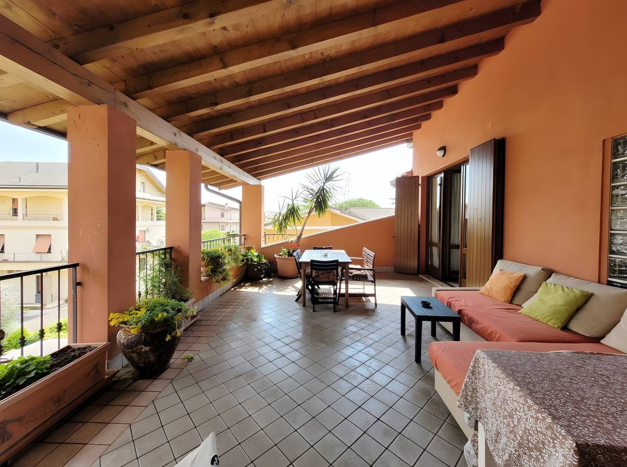 Casa de vacaciones 'Lakeview Dream' con vistas al lago, Wi-Fi y aire acondicionado in Santa Maria di Lugana, Sirmione