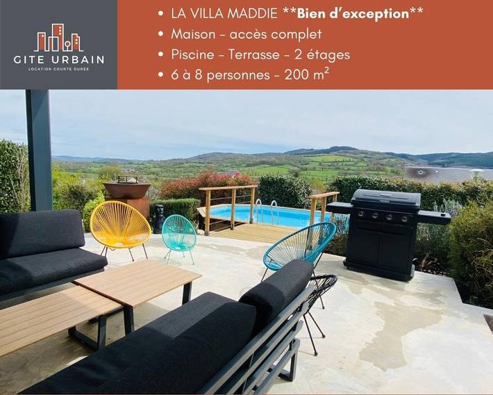 Location de vacances pour 8 personnes, avec Terrasse et Jardin ainsi que Piscine et Vue à Montrozier
