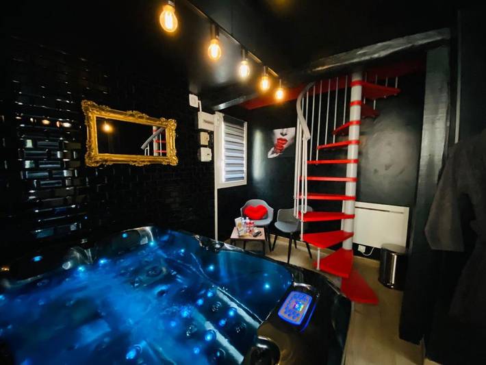 Location de vacances pour 2 personnes, avec jacuzzi et piscine dans Béthisy-Saint-Pierre - 2
