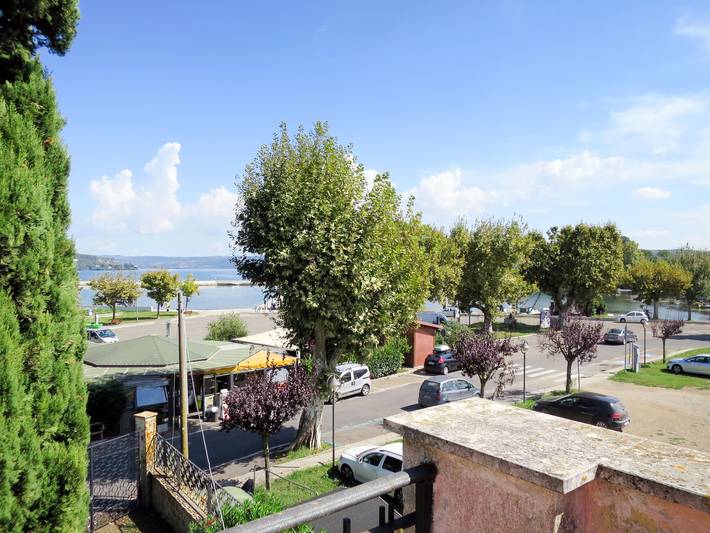 Vakantiewoning voor 6 personen, with uitzicht op het meer and tuin as well as terras in Provincie Viterbo