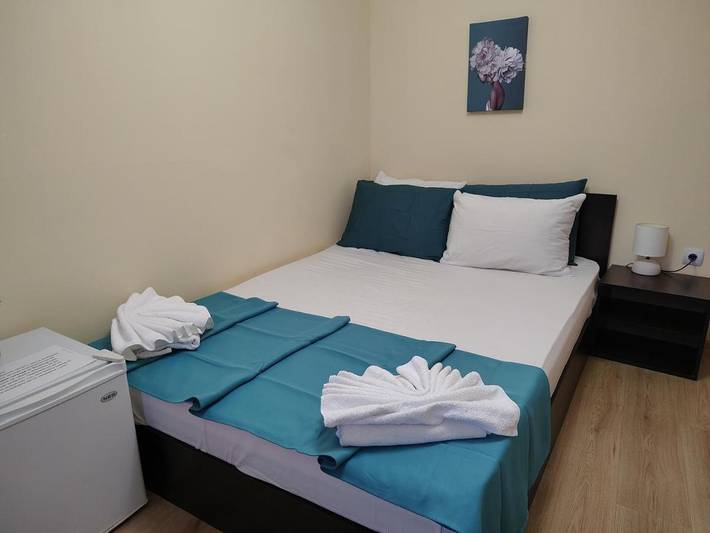 Maison d’hôte pour 2 personnes, avec Balcon et Terrasse ainsi que Jardin et Piscine à Sofia - 3