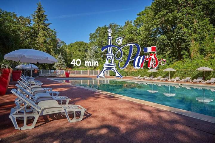 Camping pour 6 personnes, avec piscine et terrasse, animaux acceptés dans Essonne