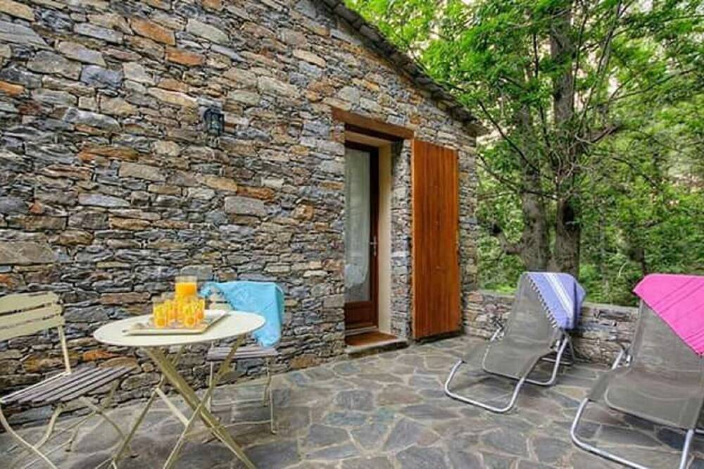 Gîtes De Casabianca Castagniccia Haute-Corse Remises: 22% : 5 nuits /35%:6 nuits in Casabianca, Parc naturel régional de Corse