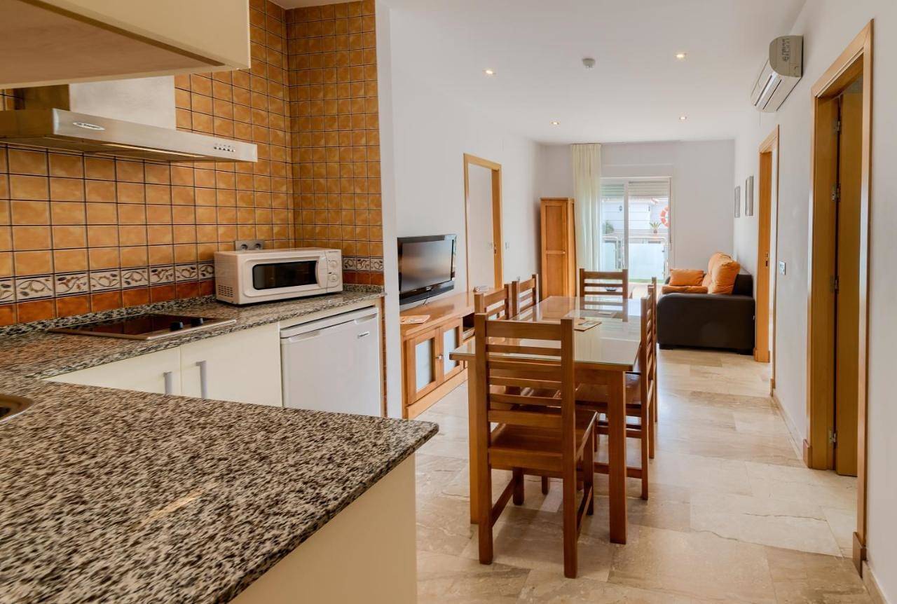 Hotel Apartamentos Loto Conil in Conil de la Frontera, Costa de la Luz