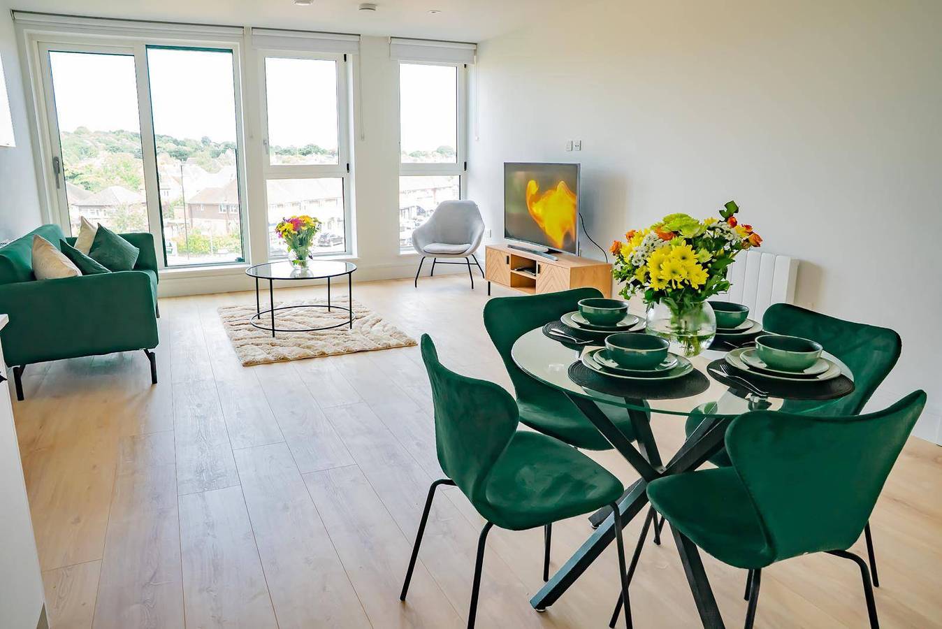 Ganze Ferienwohnung, Tranquil London Apartment near Coombe Hill House in Kingston an der Themse, London