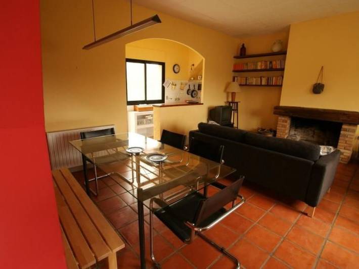 Casa de vacaciones para 5 personas, con Balcón además de Terraza y Piscina en Pirineos