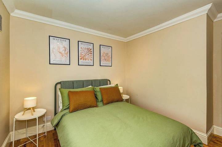 Apartamento entero, Modern 3-Bed Home | Sleeps 7 | 10 Mins to Beach in Gosport, Hampshire