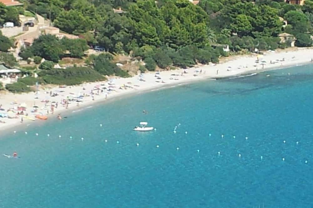 Panoramic villa 5 minutes walk from the sea in Torre delle Stelle, Maracalagonis