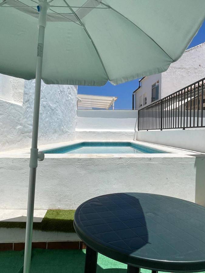 Ferienwohnung für 5 Personen, mit Pool und Balkon sowie Ausblick - 1