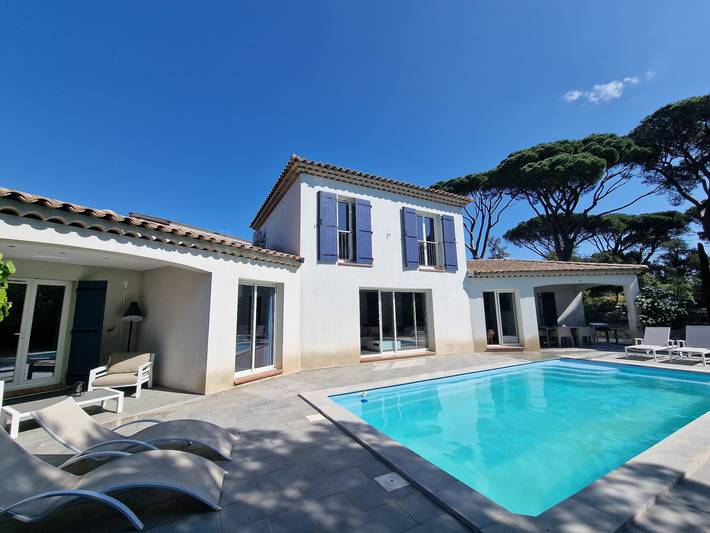 Gîte pour 6 personnes, avec piscine
