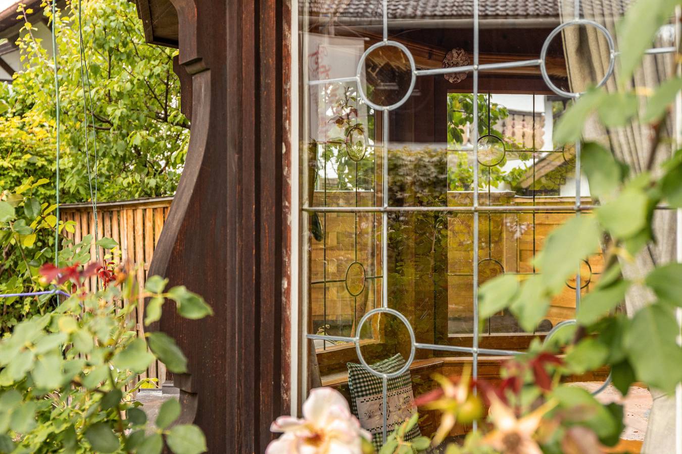 Apartamento entero, Apartamento 'Herzstück' con vistas a la montaña, terraza privada y Wi-Fi in Mittenwald, Alpes Bávaros