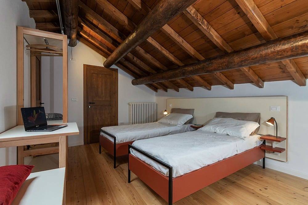 A vacation home nestled in the nature of eastern Lessinia. in Selva di Progno, Verona Province