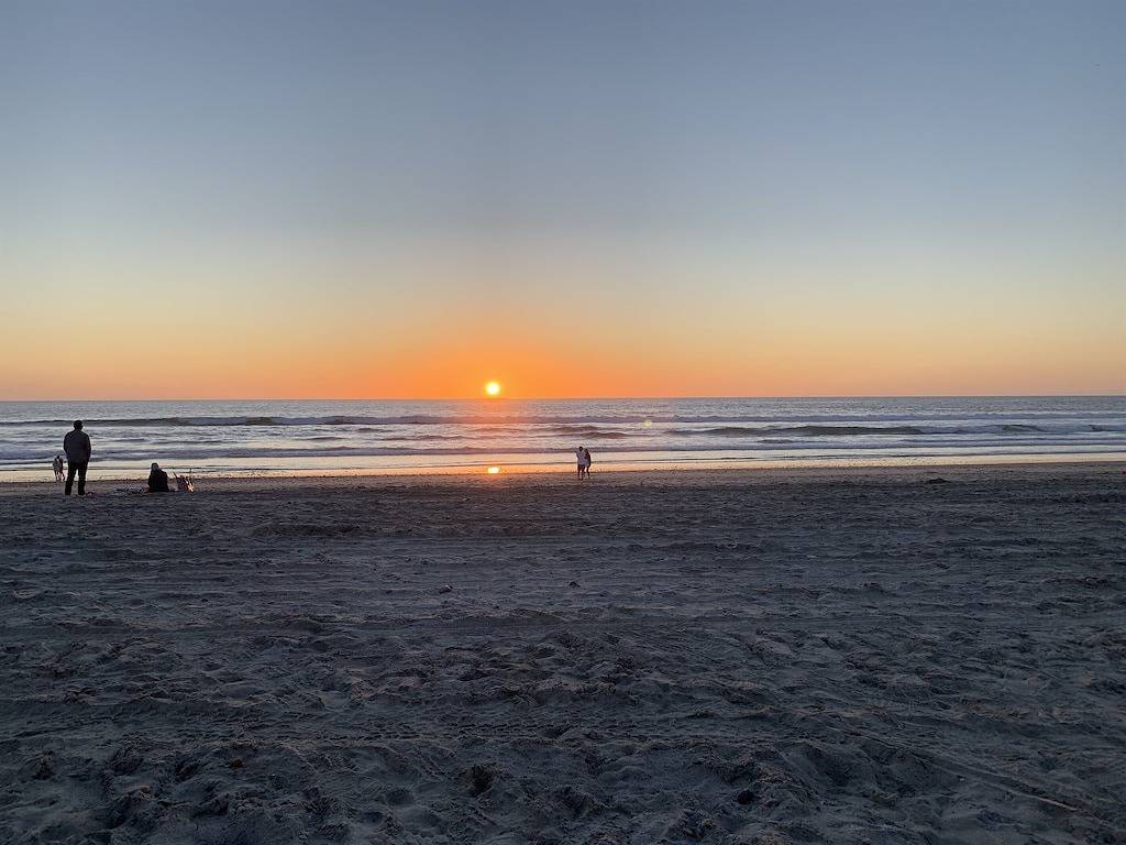 Perfect for Families | 2 Kings+1 Bunk| Outdr Entert. Rm Wfiretbl | Bbq + Yard in Oceanside, San Diego County