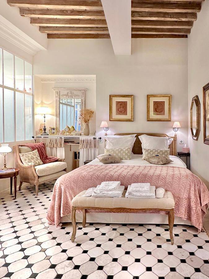 Gîte pour 2 personnes, avec piscine dans Cinema Utopia La Manutention Avignon - 3