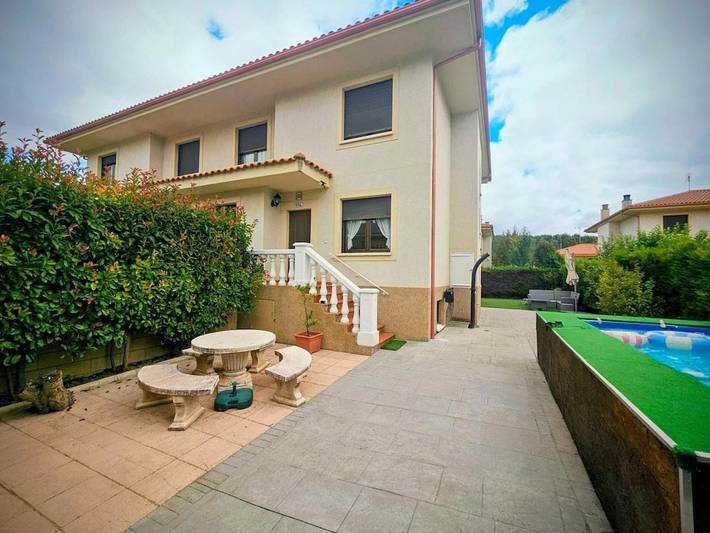 Casa para 8 personas, con terraza además de piscina y jardín en La Rioja