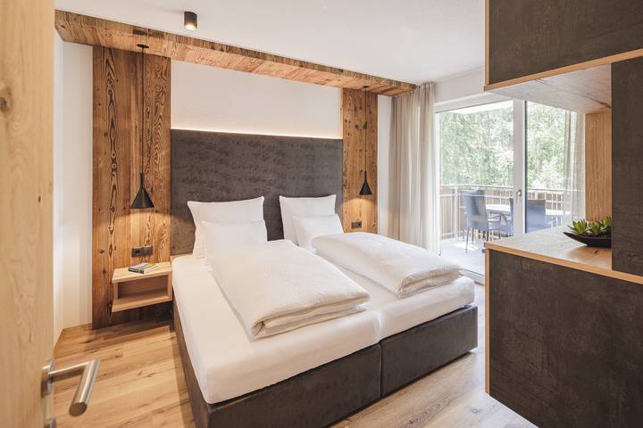 Ferienwohnung für 4 Personen, mit Balkon und Whirlpool sowie Garten und Sauna in Südtirol