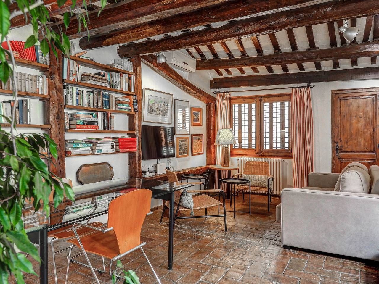 Beach Villa Aralinn in Platja de Sant Sebastià (Sitges), Sitges