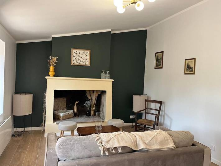 Location de vacances pour 6 personnes, animaux acceptés à Les Salles-de-Castillon