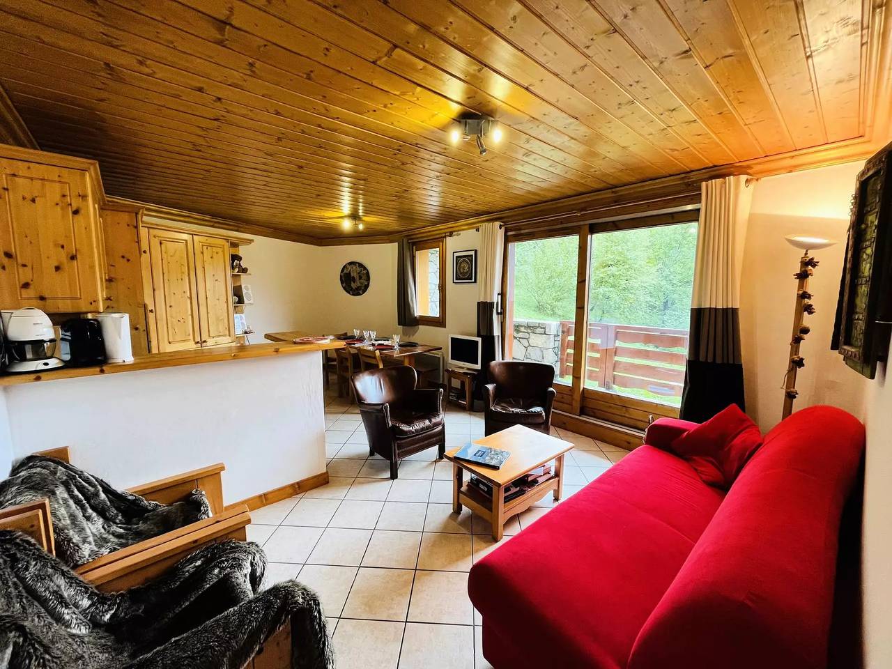 Ganze Wohnung, Ski-in/Ski-out-Wohnung für 4 Personen in Les Allues, Les Trois Vallées