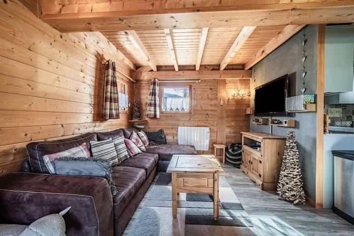 Gîte pour 6 personnes, avec jardin à Verchaix - 2