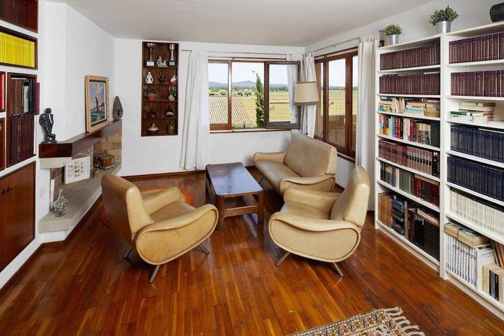 Location de vacances pour 13 personnes, avec piscine ainsi que vue et terrasse à Cassà de la Selva - 2