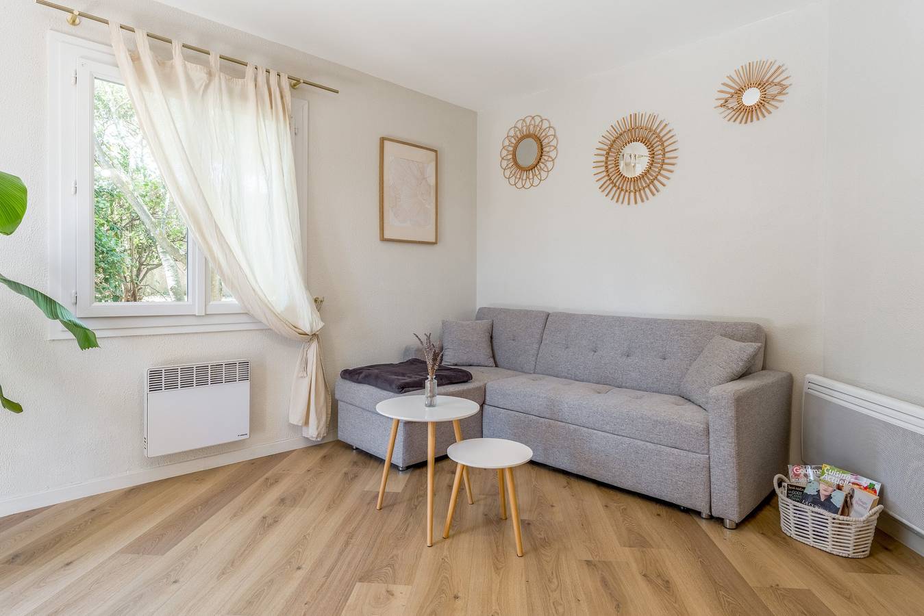 « Maison Santolina » avec terrasse privée, Wi-Fi et climatisation in Villeneuve-lès-Avignon, Région de Nîmes