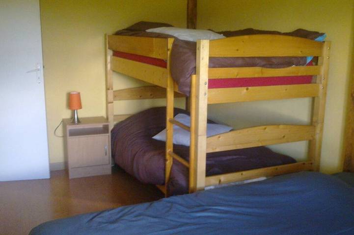 Location de vacances pour 8 personnes, avec jardin et terrasse à Biollet - 3