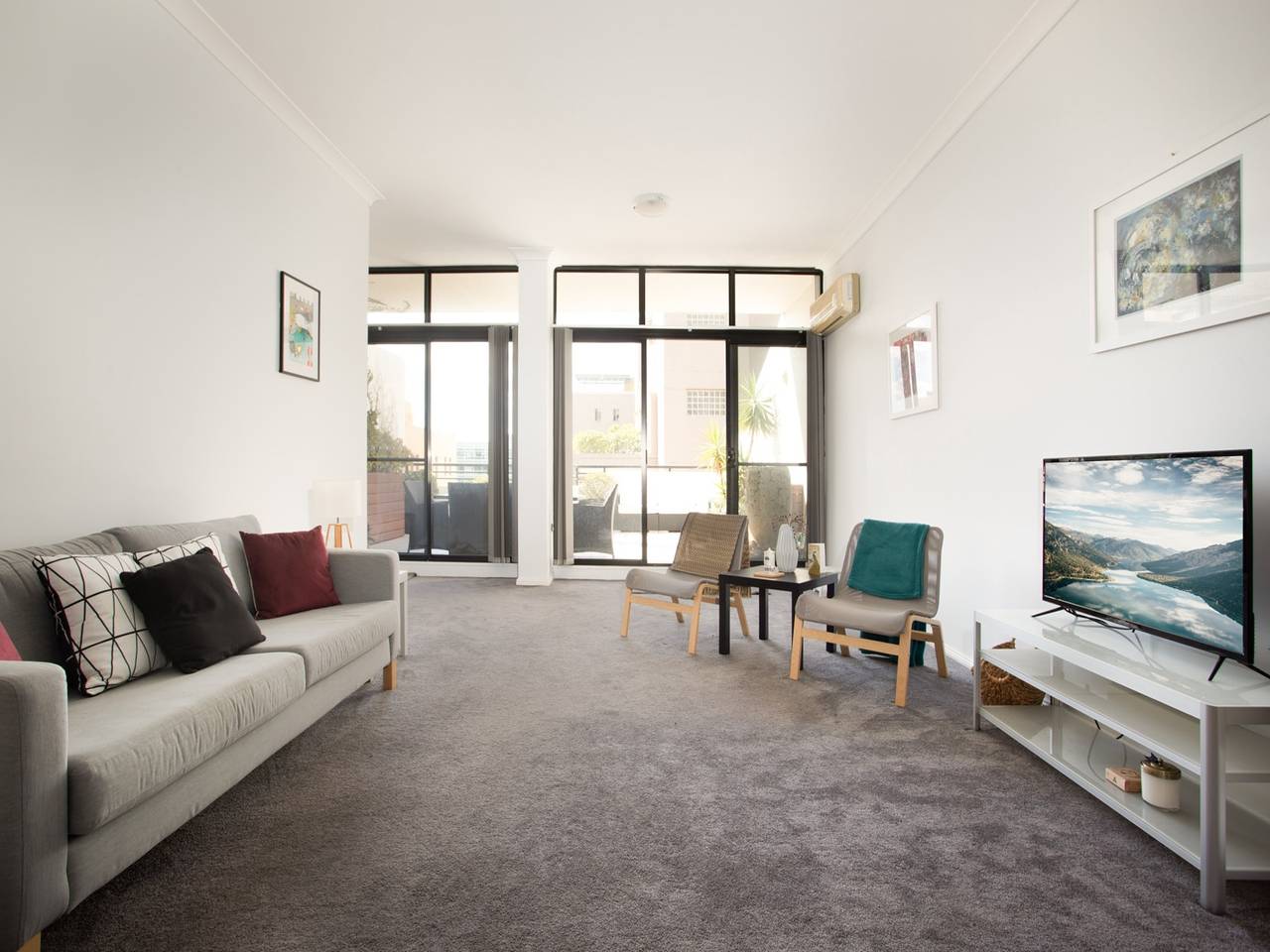 Entire apartment, Chic Unit with Rooftop Terrace near Sights & Shops in Pyrmont, Sydney