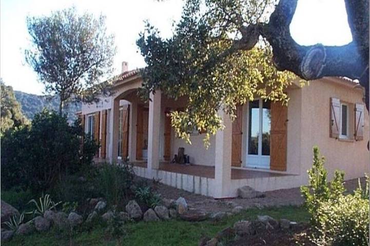 Villa pour 9 personnes, animaux acceptés à Figari
