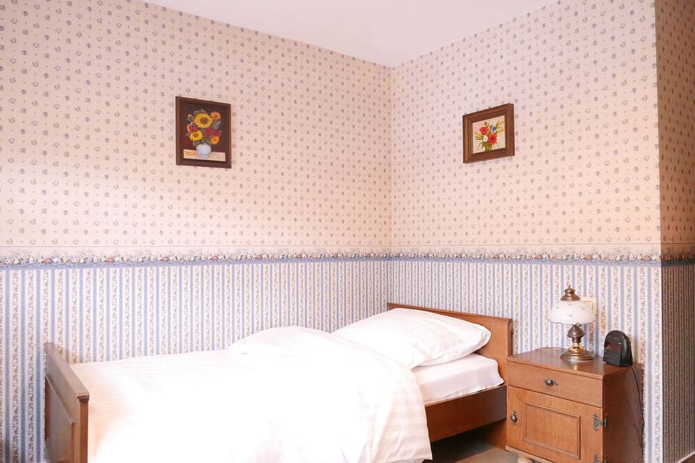 Apartamento inteiro, Single room with shower and Wc in Buhlertal, Central Black Forest