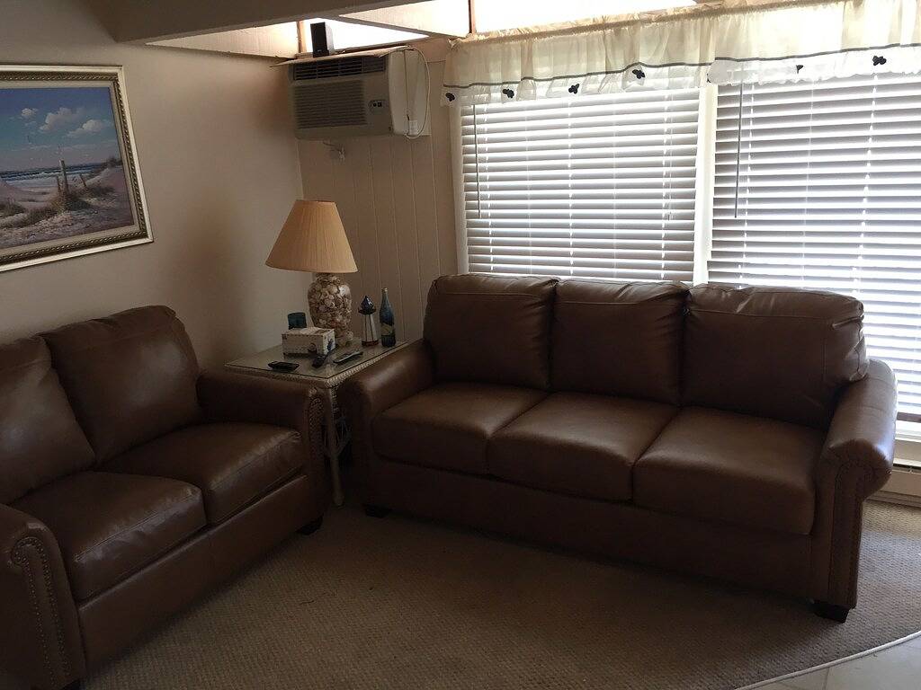 Ganze Wohnung, Beheizter Pool, einen Block zum Privatstrand in Toms River, Ocean County