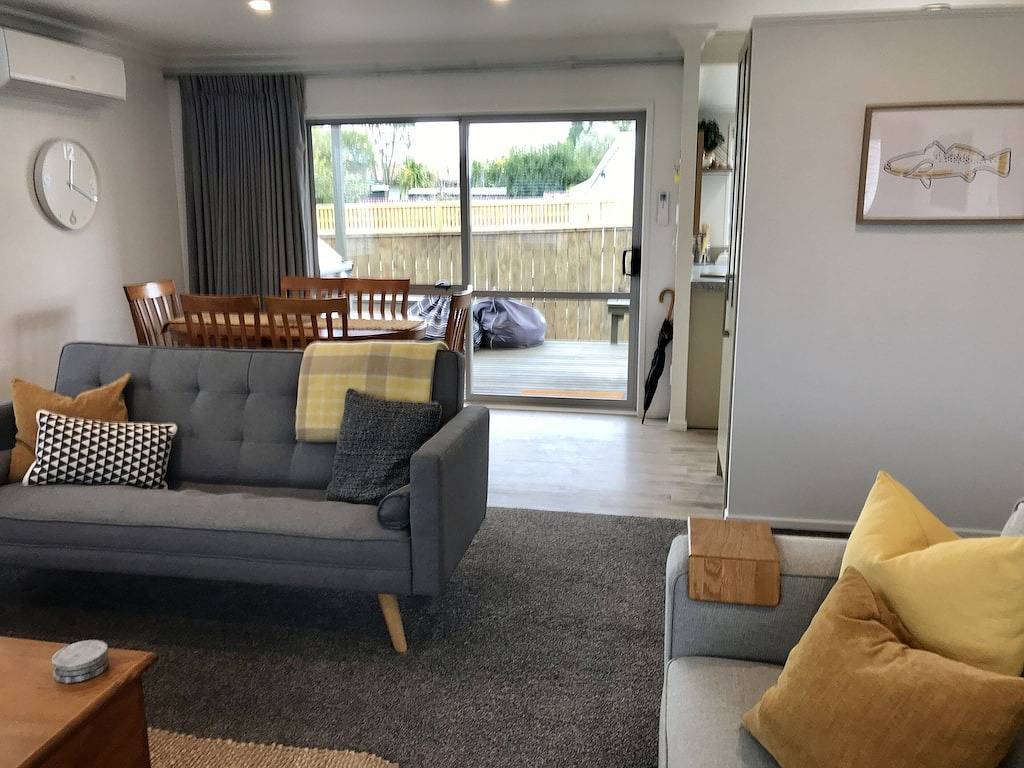Marigold Cottage, includes bikes & kayaks in Taupo, Taupo District