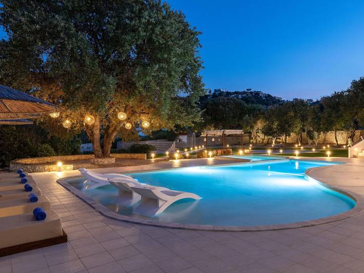 Ferienhaus für 12 Personen, mit Balkon und Whirlpool sowie Terrasse und Garten in Koskinou - 3