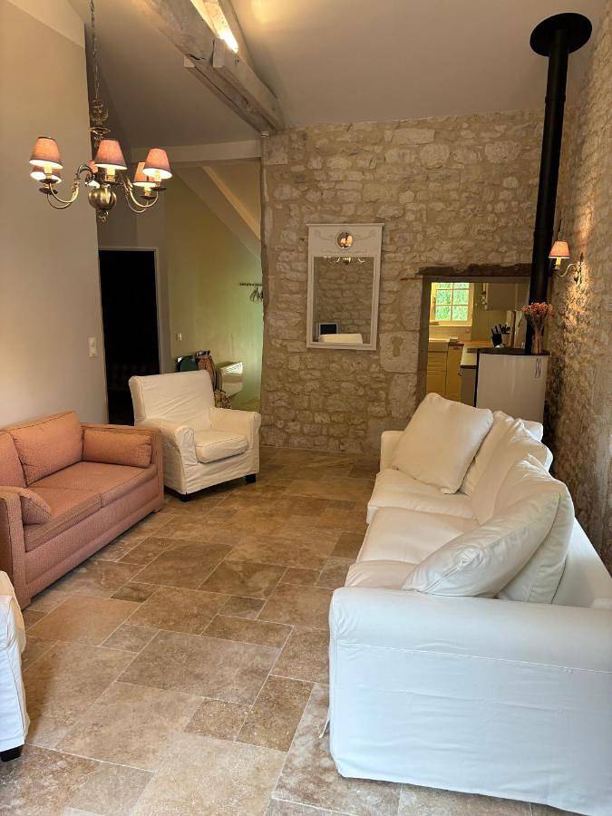 Location de vacances pour 6 personnes, avec jardin et piscine à Pineuilh - 3