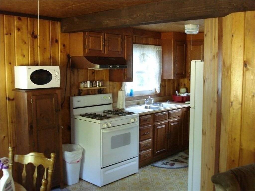 Schöne ganzjährig zu Hause auf dem Südufer von Hubbard Lake in Hubbard Lake, Alcona County