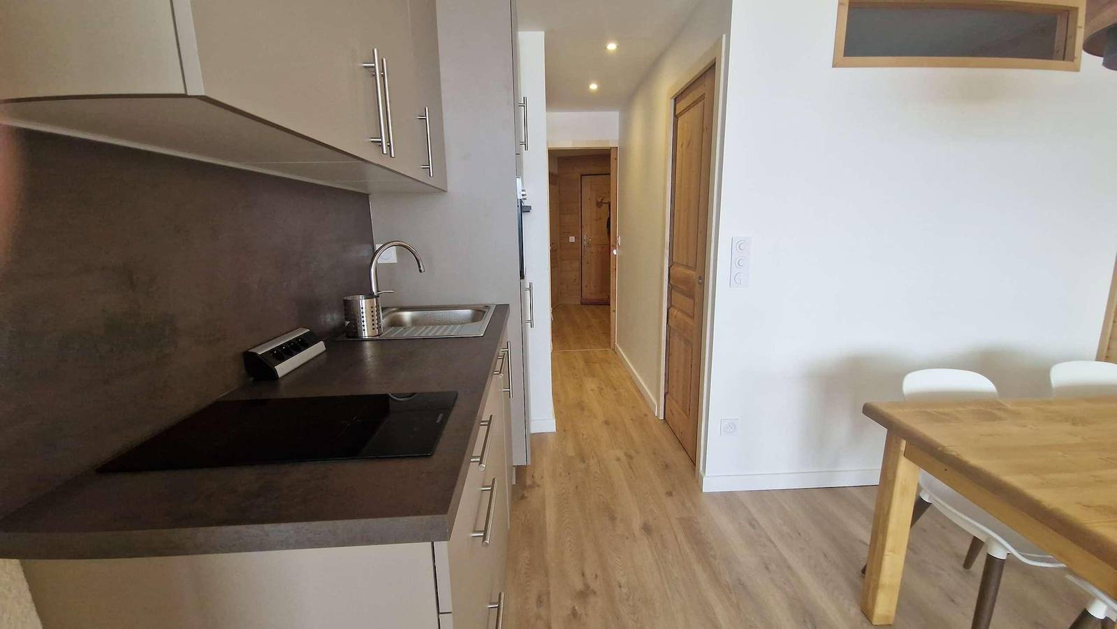 Appartement entier, Résidence le Méridien - Appartement 2 pièces coin montagne 4 personnes (G4) in Huez, Parc national des Écrins