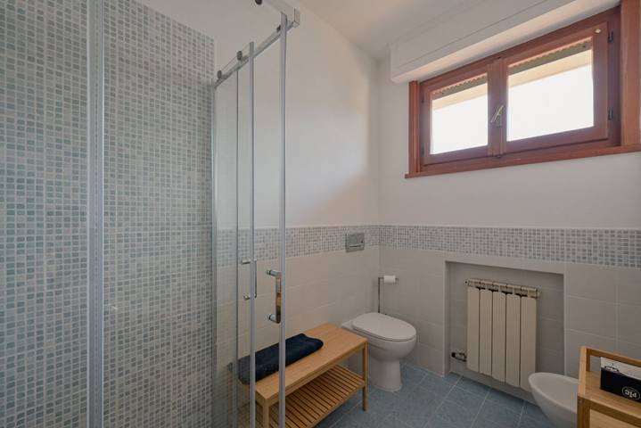 Ganze Wohnung, Ferienwohnung für 2 Personen mit Balkon/Terrasse in Massa, Italienische Riviera