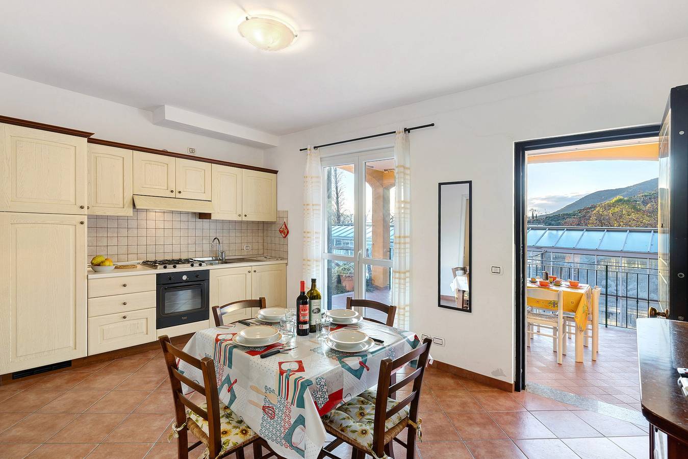 Ganze Wohnung, Apartment „Ginepro“ mit Bergblick, Wlan und Klimaanlage in Ceriale, Riviera di Ponente