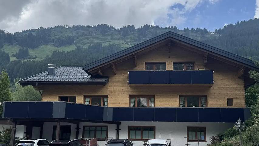 Hütte für 6 Personen, mit Balkon in Mittelberg
