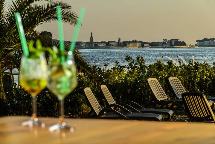 Bungalow für 2 Personen, mit Pool und Ausblick sowie Terrasse in Poreč - 3