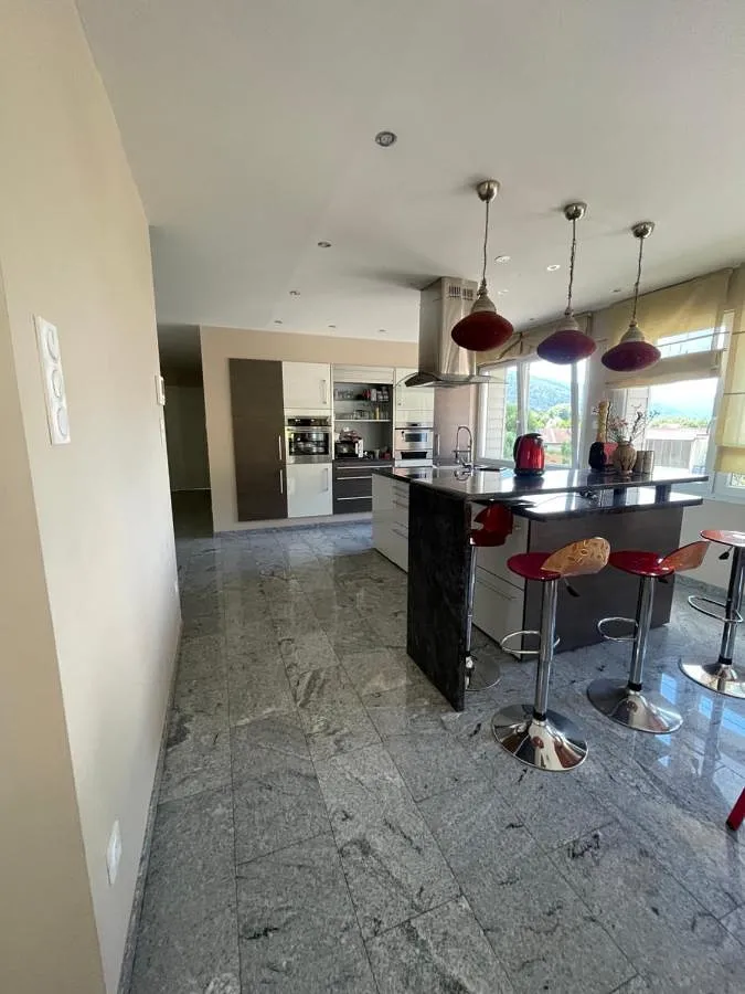 Casa de huéspuedes para 2 personas, con jardín además de terraza y vistas - 1