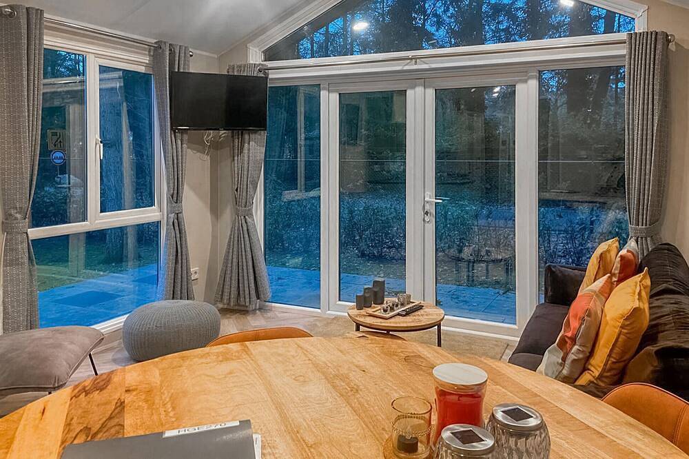 Toller (statischer) Wohnwagen in. in Harderwijk, Veluwe