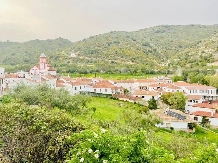 Chalet para 8 personas, con vistas además de piscina y jardín, Se admiten mascotas en Valle del Genal - 2