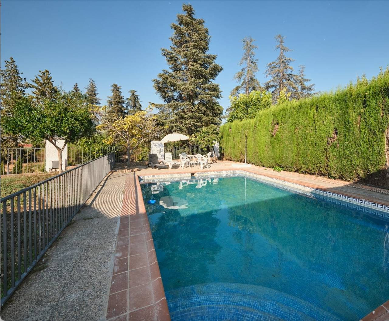 Casa de Férias 'El Rincón De Los Pinos' com Vista para a Montanha, Wi-Fi e Ar Condicionado in Gójar, Granada Província