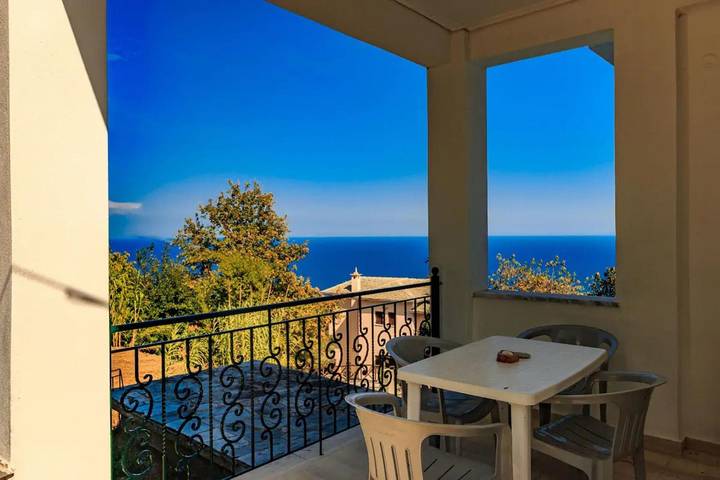Apartamento entero, Apartamento de vacaciones para 7 personas con balcón in Mouresi, Magnisia