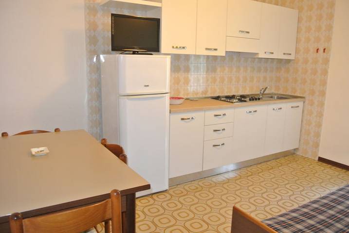 Appartement entier, Appartement de vacances pour 3 personnes avec jardin in Lignano Pineta, Lignano Sabbiadoro