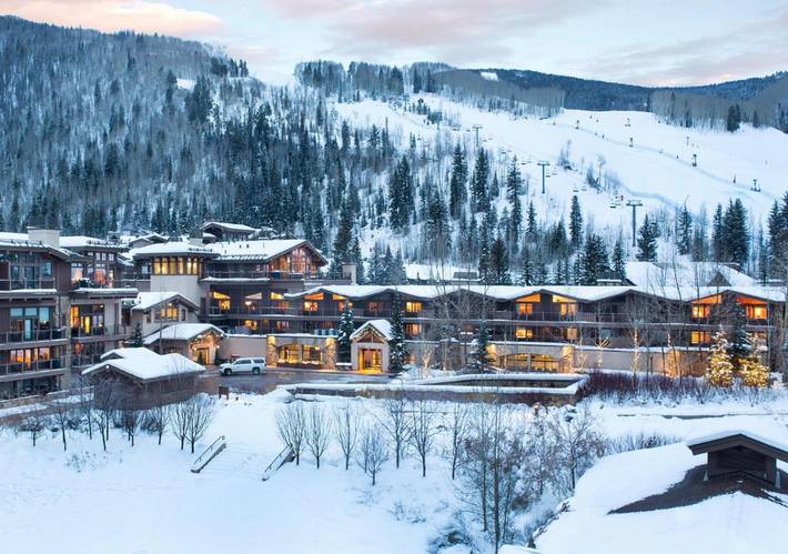 Alquiler vacacional para 4 personas, con piscina y jardín además de jacuzzi y sauna en Colorado